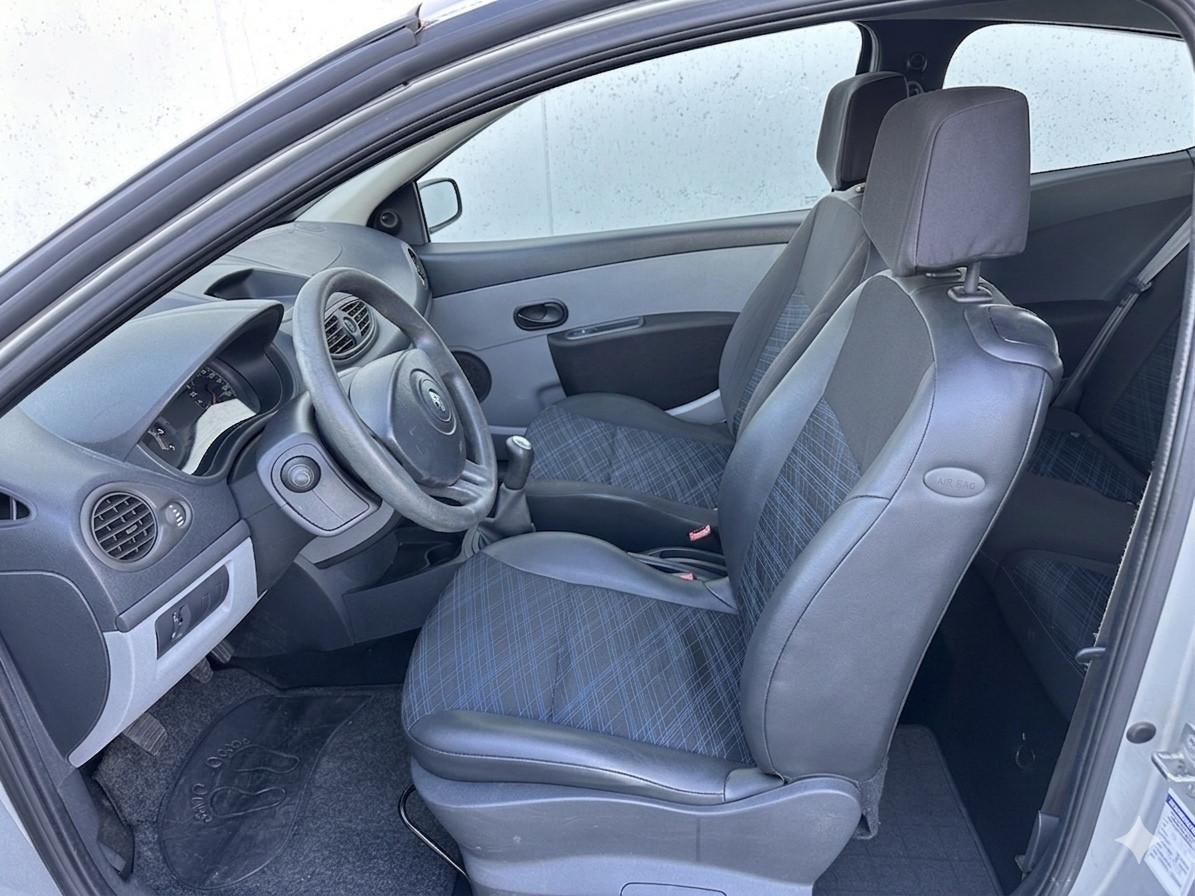 Renault Clio 1.2 16V 3 porte Neopatentati