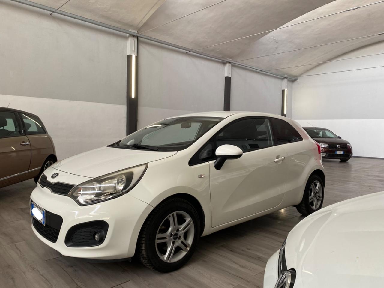 Kia Rio 1.1 CRDi WGT 3p. EX