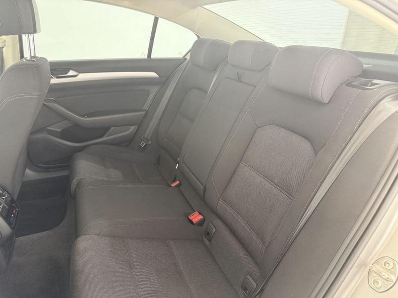 Volkswagen Passat 1.6 TDI 88kW Business BMT DSG