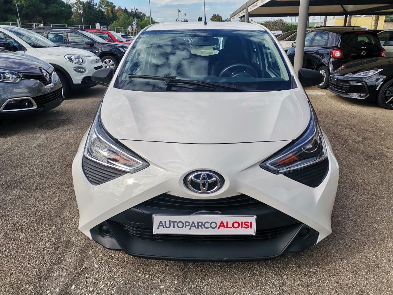 Toyota Aygo Connect 1.0 VVT-i 72CV 5 porte x-business