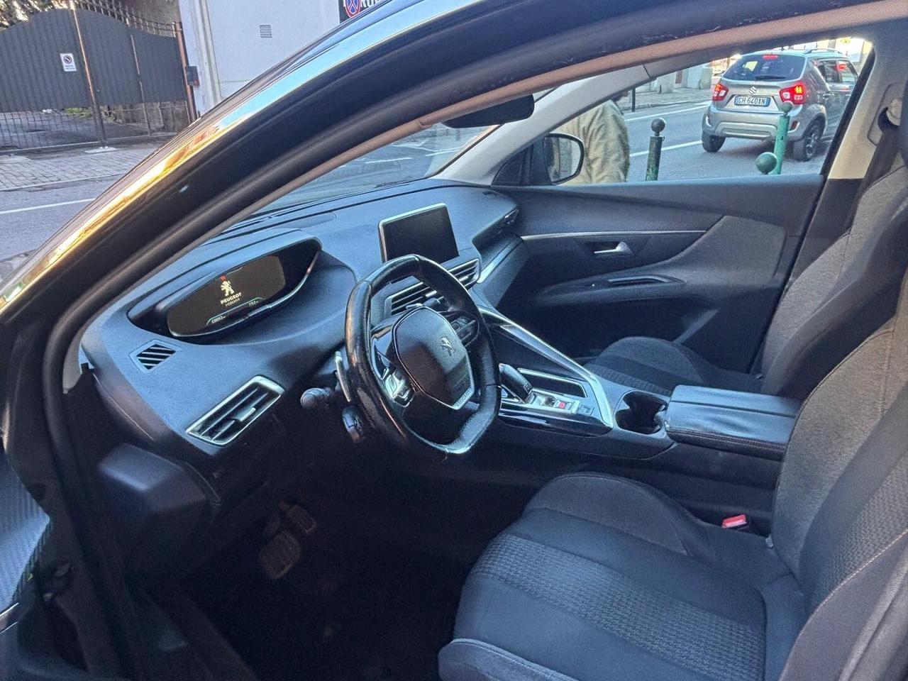 Peugeot 5008 1.6 7 POSTI BlueHDi 120 S&S EAT6