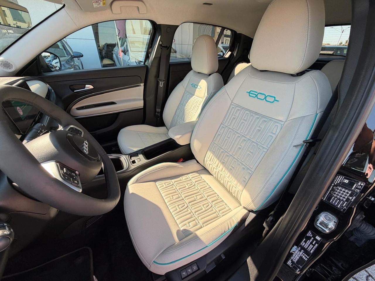 Fiat 600 Hybrid 110 CV DCT MHEV La Prima