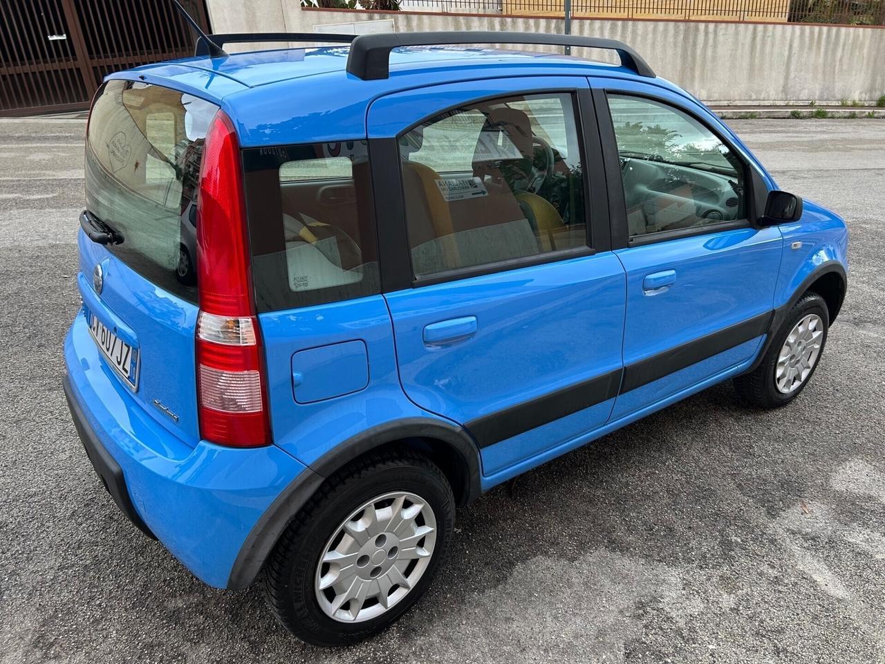 Fiat Panda 1.2 4x4 Climbing solo 133000 km