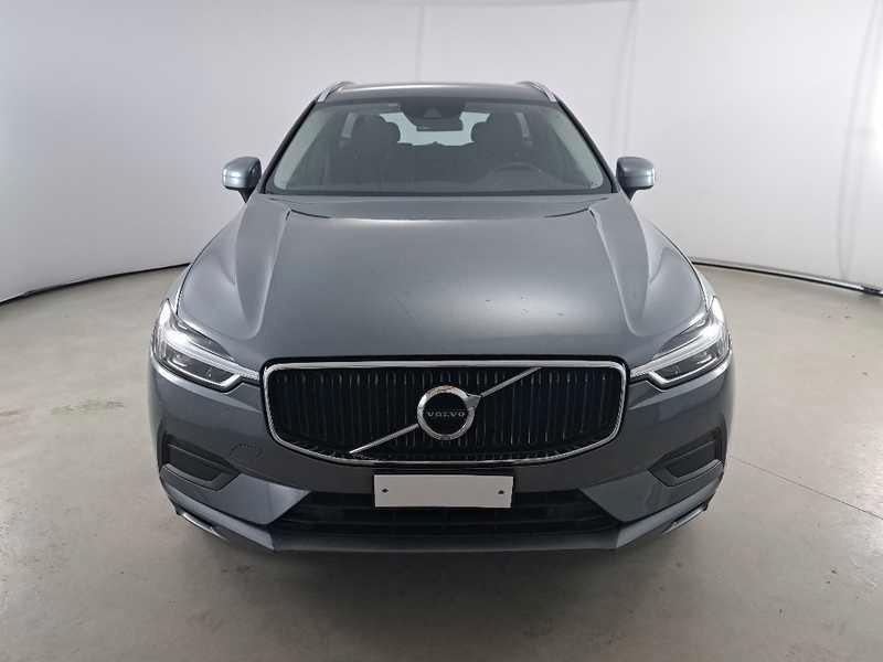 VOLVO XC60 B4 D AWD automatico Momentum