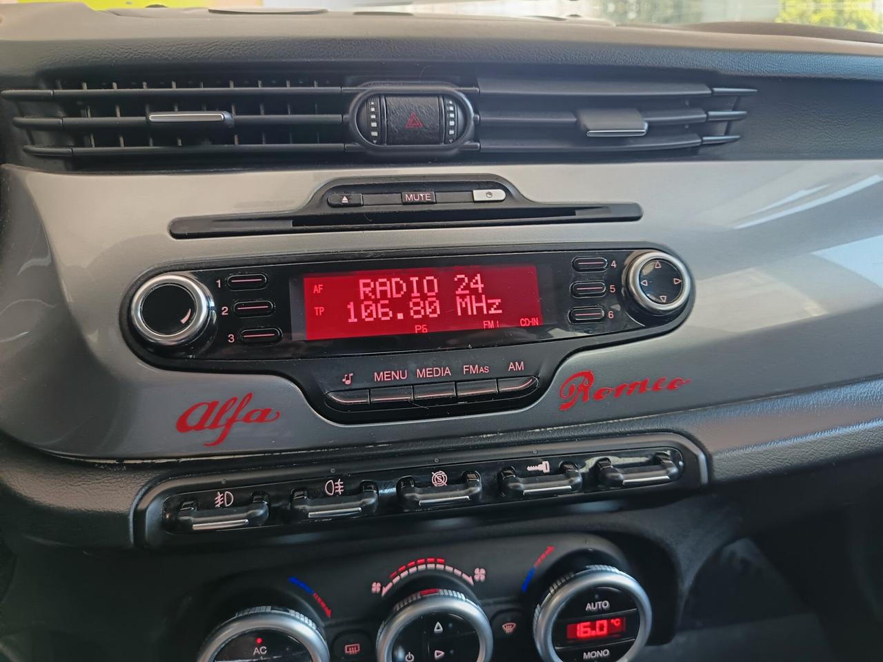 Alfa Giulietta 1.6 JTDm-2 105 CV ok neo patente