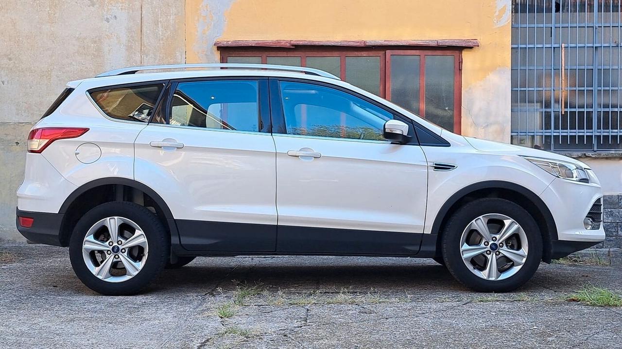 Ford Kuga 2.0 TDCI POWERSHIFT BUSINESS 4WD *TETTO APRIBILE*