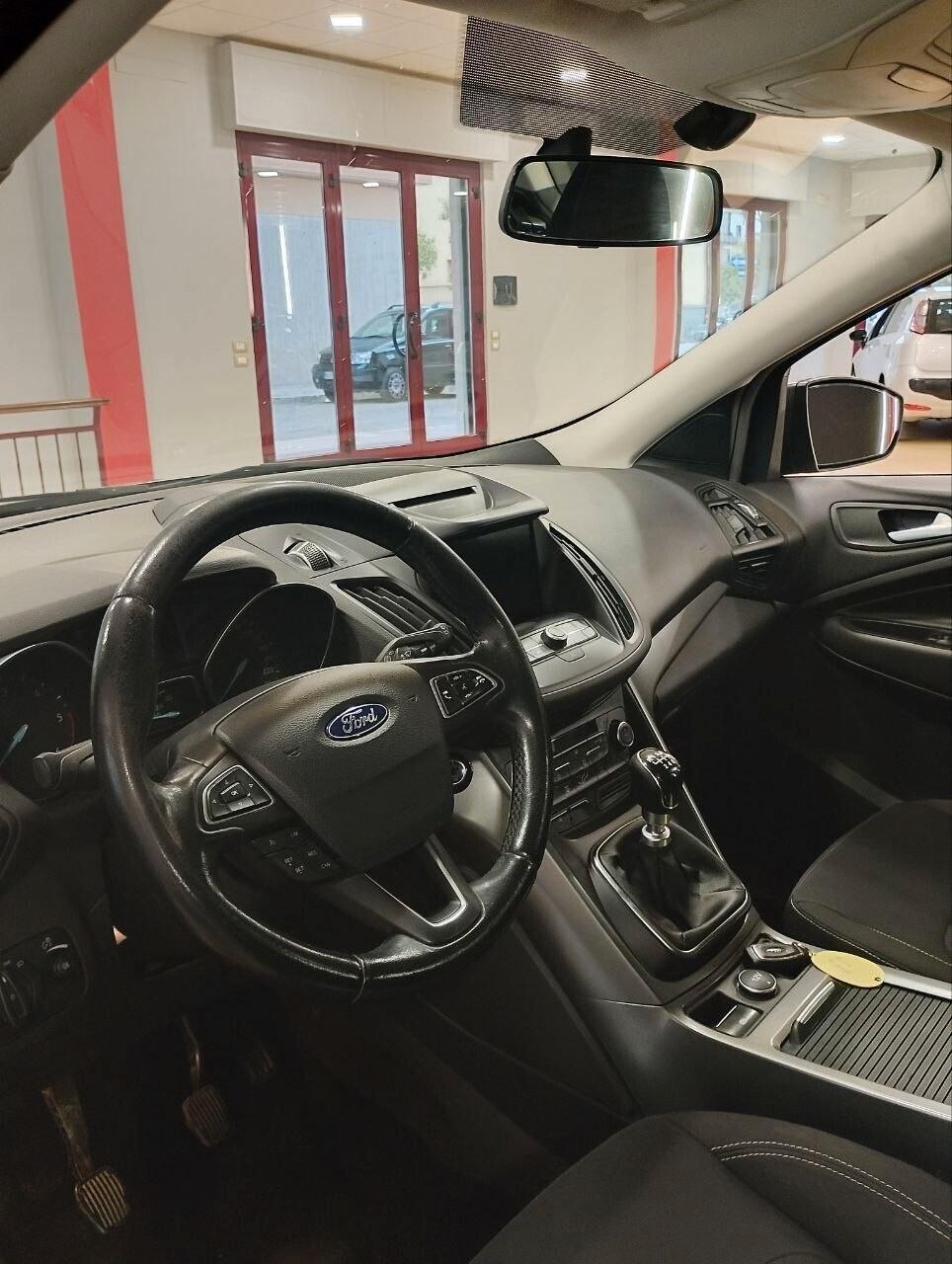 Ford Kuga 1.5 TDCI 120 CV S&S 2WD Titanium