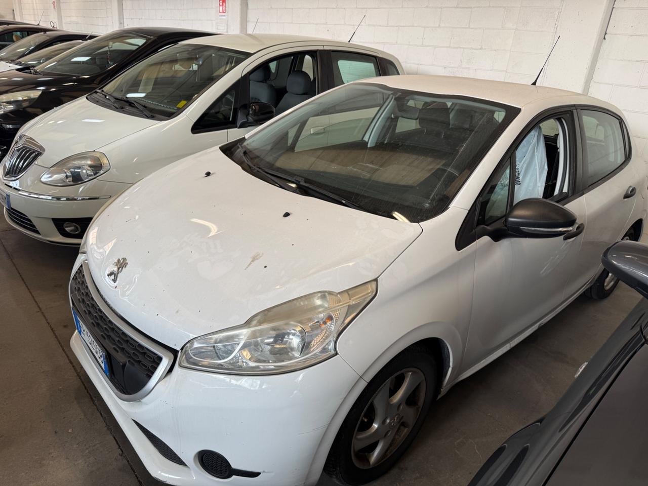 Peugeot 208 1.4 HDi 68 CV 5 porte Access