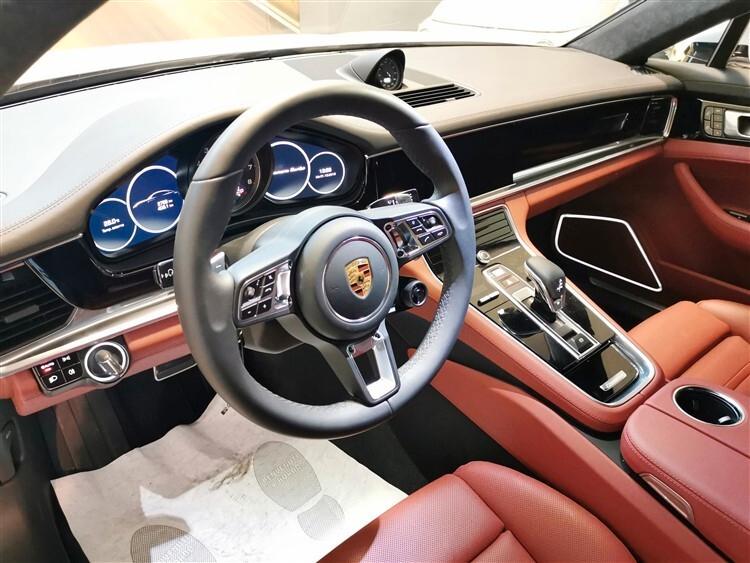 Porsche Panamera 4.0 Turbo