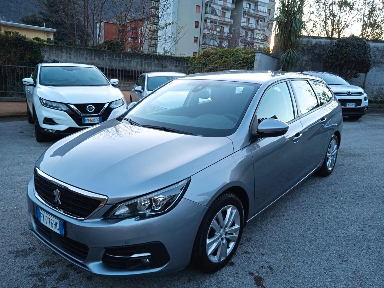 Peugeot 308 BlueHDi 130 S&S Business