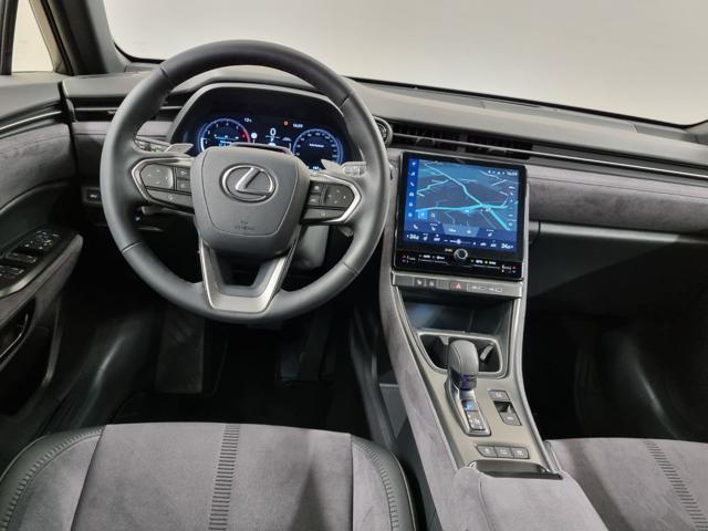 LEXUS LBX Hybrid Cool