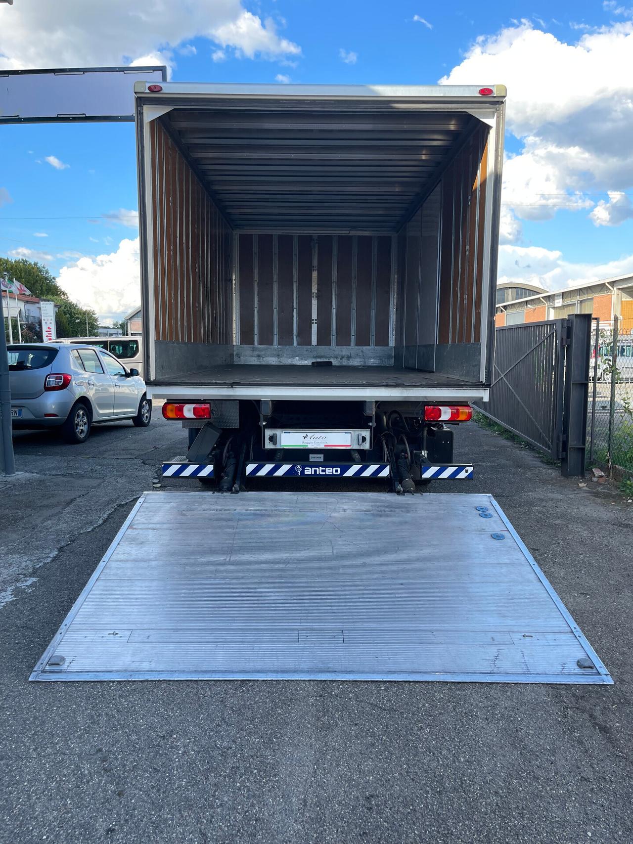 Mercedes Benz Atego 2020 - Sponda Idraulica