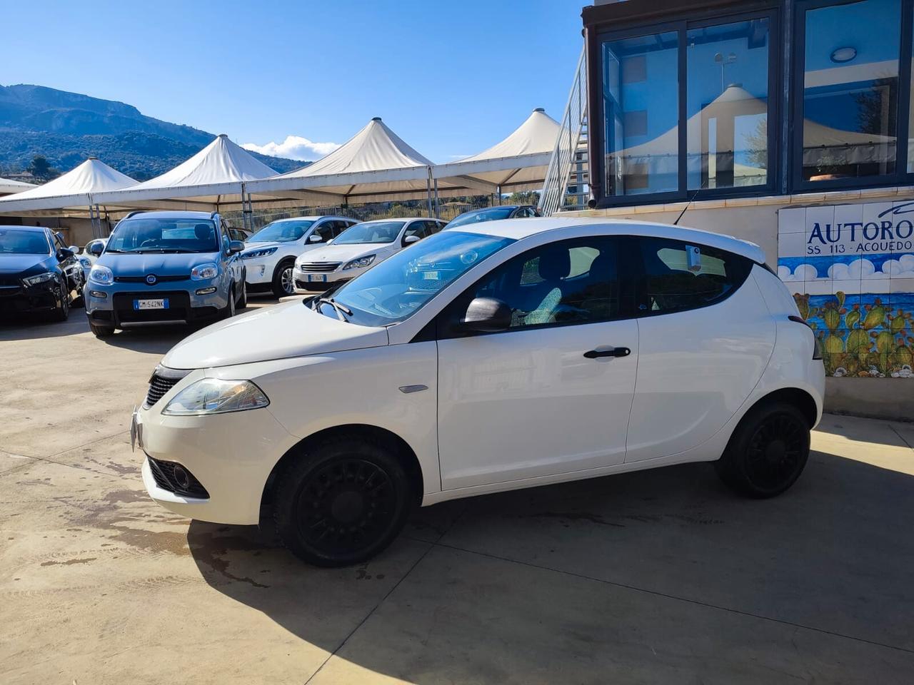 Lancia Ypsilon 1.2 69 CV 5 porte S&S Elefantino Blu