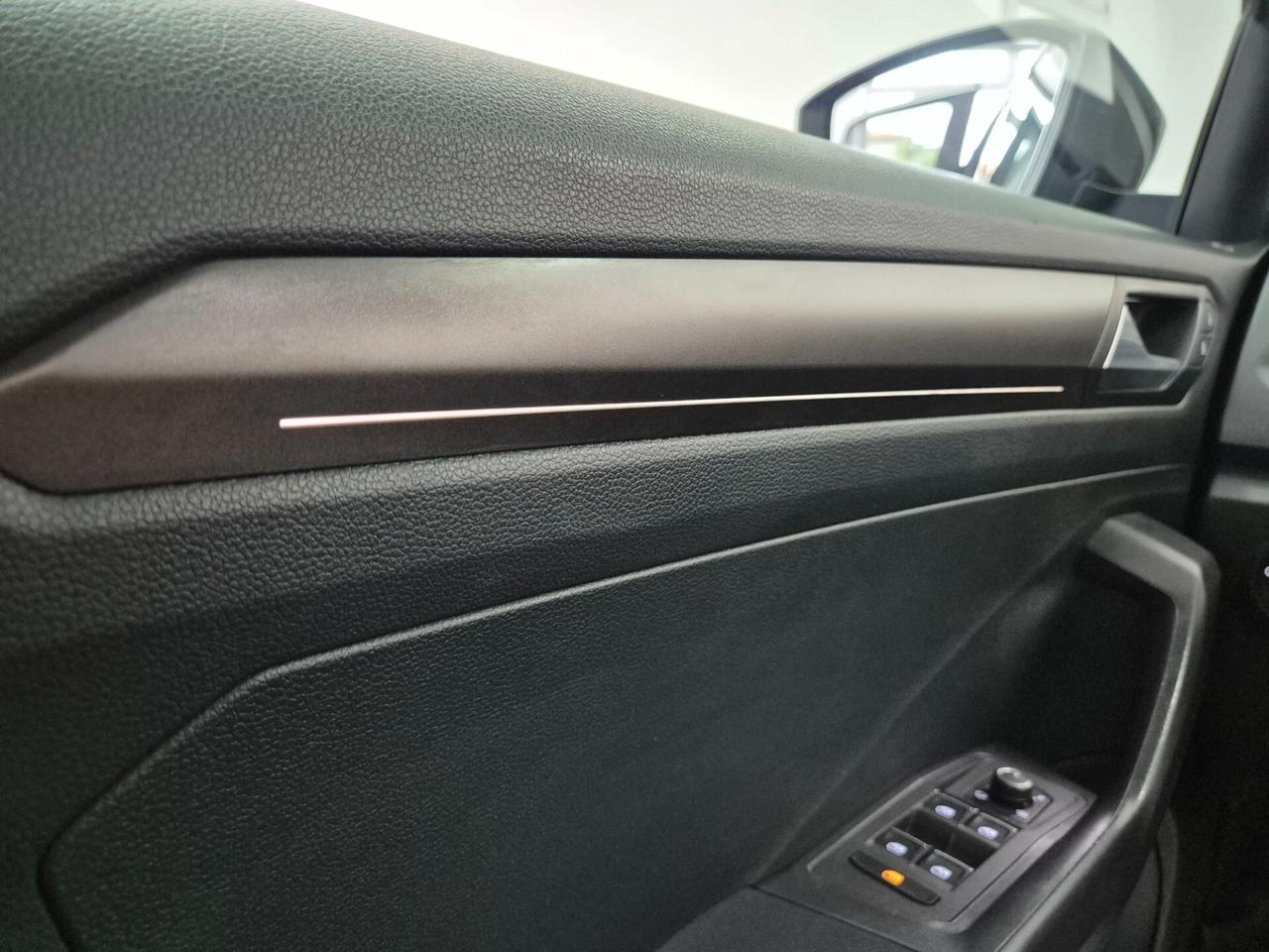 VOLKSWAGEN T-Roc Advanced 1.0 Tsi