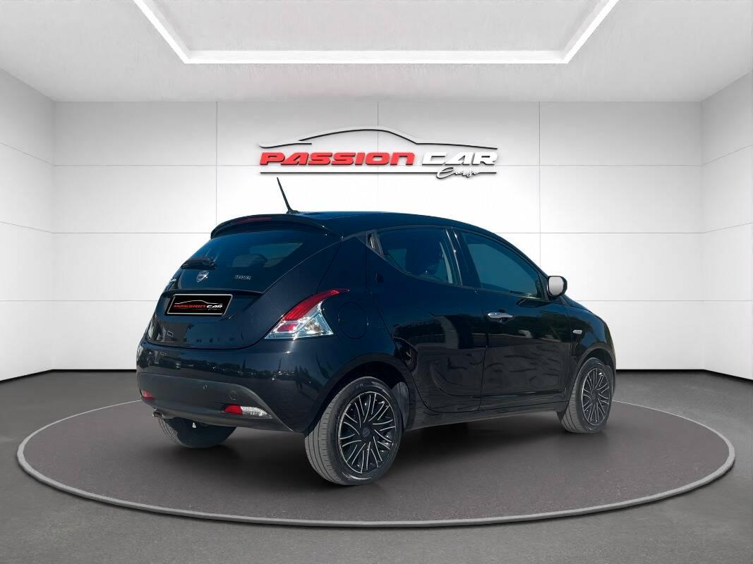 Lancia Ypsilon III 1.0 firefly hybrid Gold s&s 70cv 5p.ti