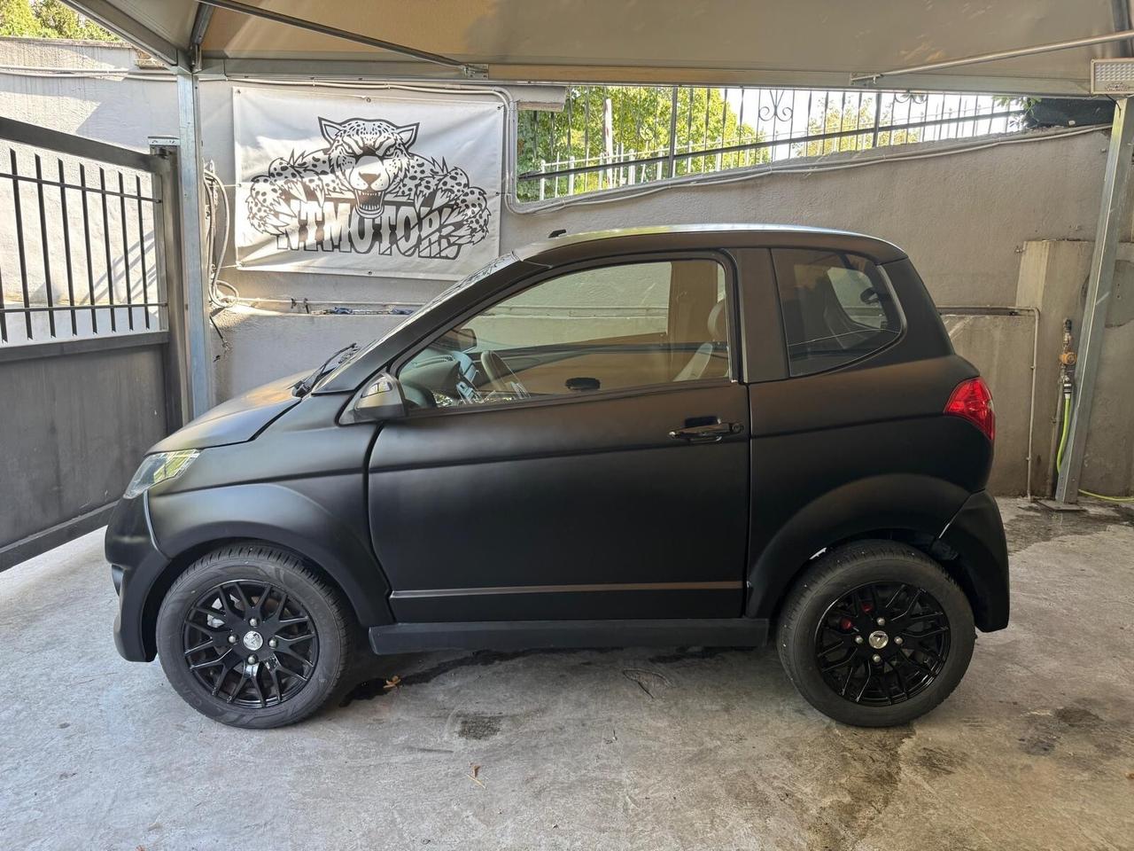 Aixam City Pack Nero Opaco Permute e Trasporto