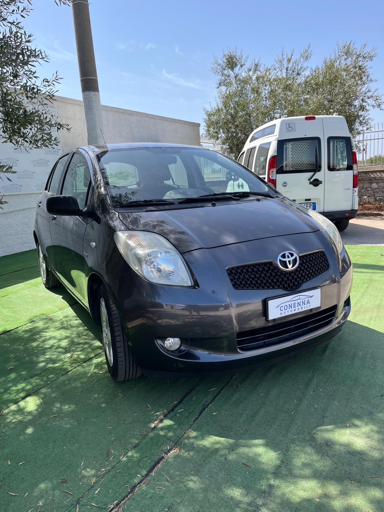 Toyota Yaris 1.4 D-4D 5 porte Navi