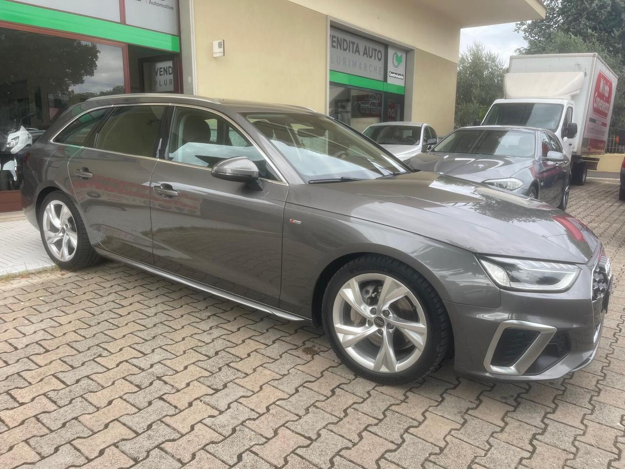 Audi A4 Avant 40 TDI S tronic line edition