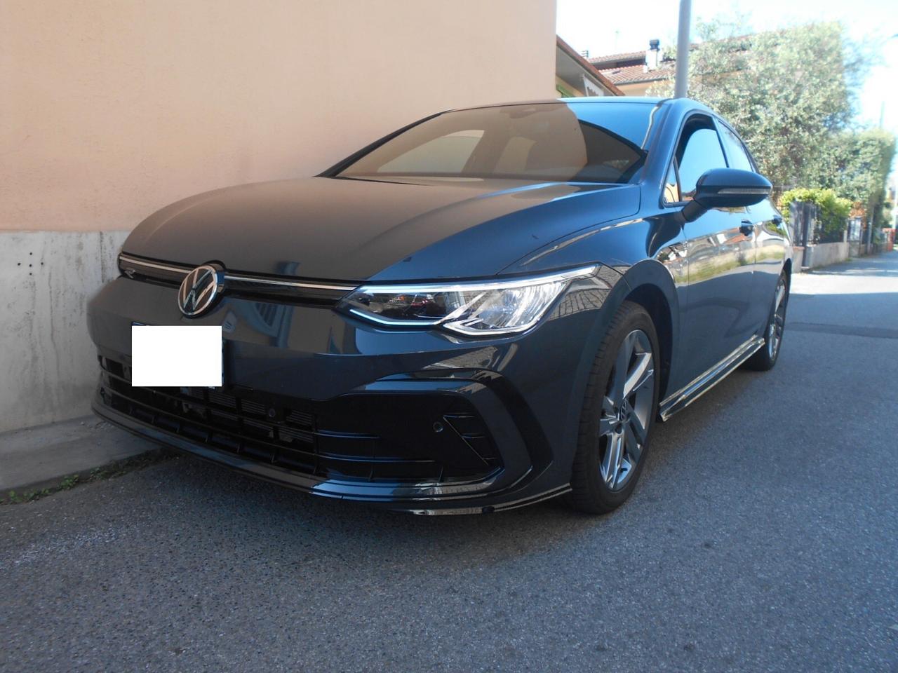 Volkswagen Golf versione R