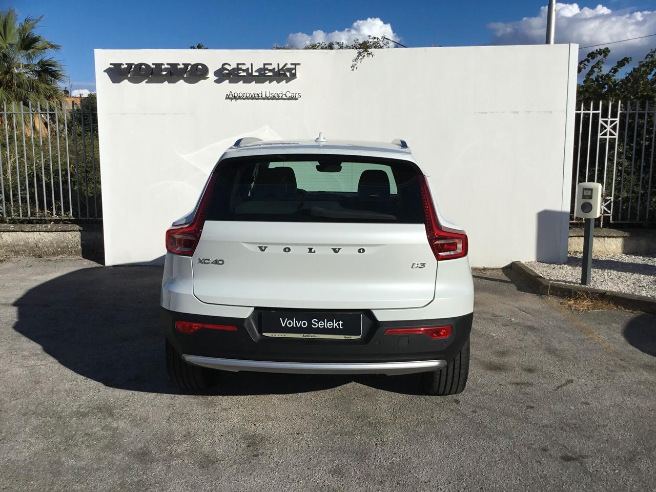 Volvo XC40 B3 automatico Core