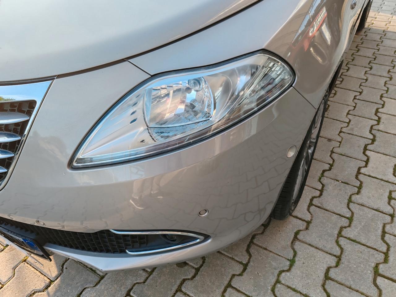 Lancia Ypsilon 1.2 BENZINA GPL