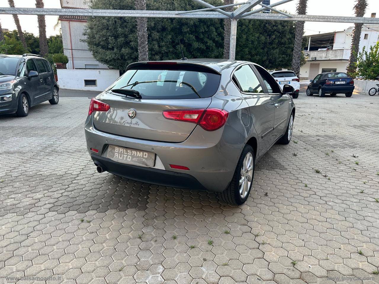 ALFA ROMEO Giulietta 1.6 JTDm-2 105 CV Distinctive
