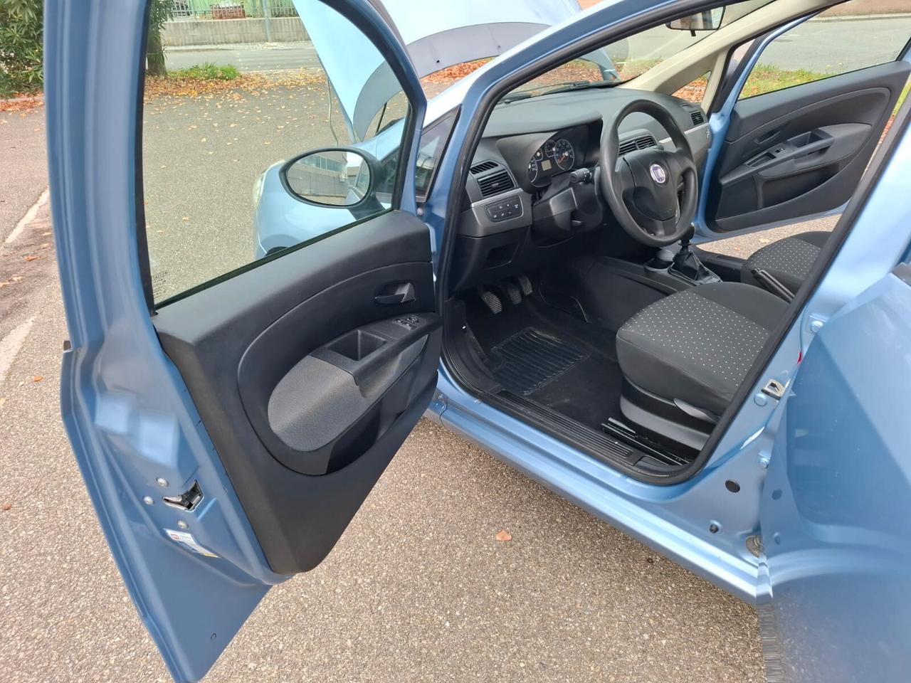 Fiat Grande Punto 1.2 5 porte SOLAMENTE 129.000 KM