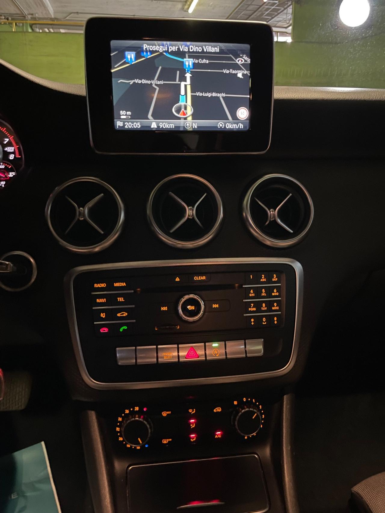 Mercedes-benz A 160 CarPlay FULL OPTIONAL