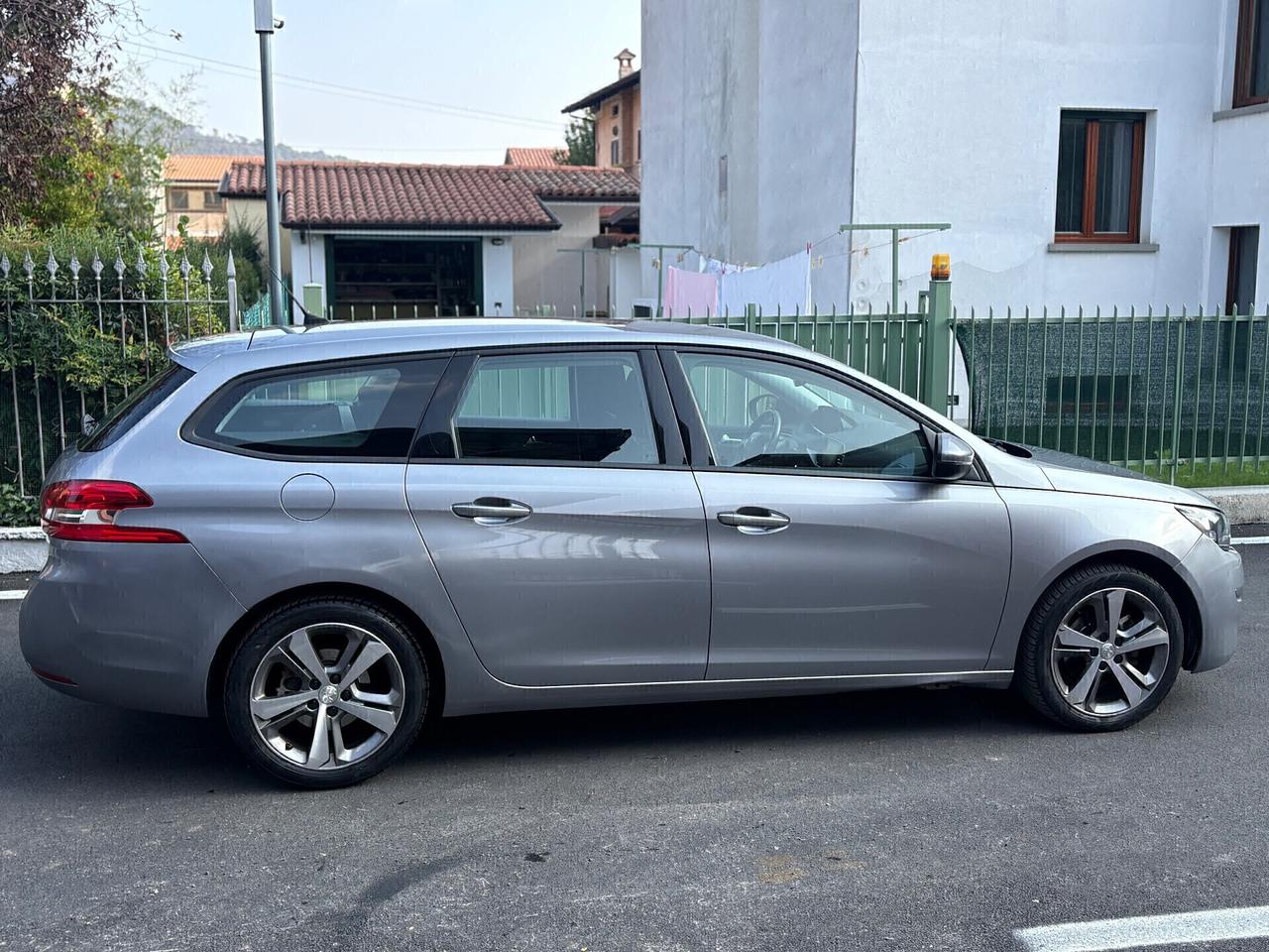 Peugeot 308 130 S&S SW GT Line EURO 6b