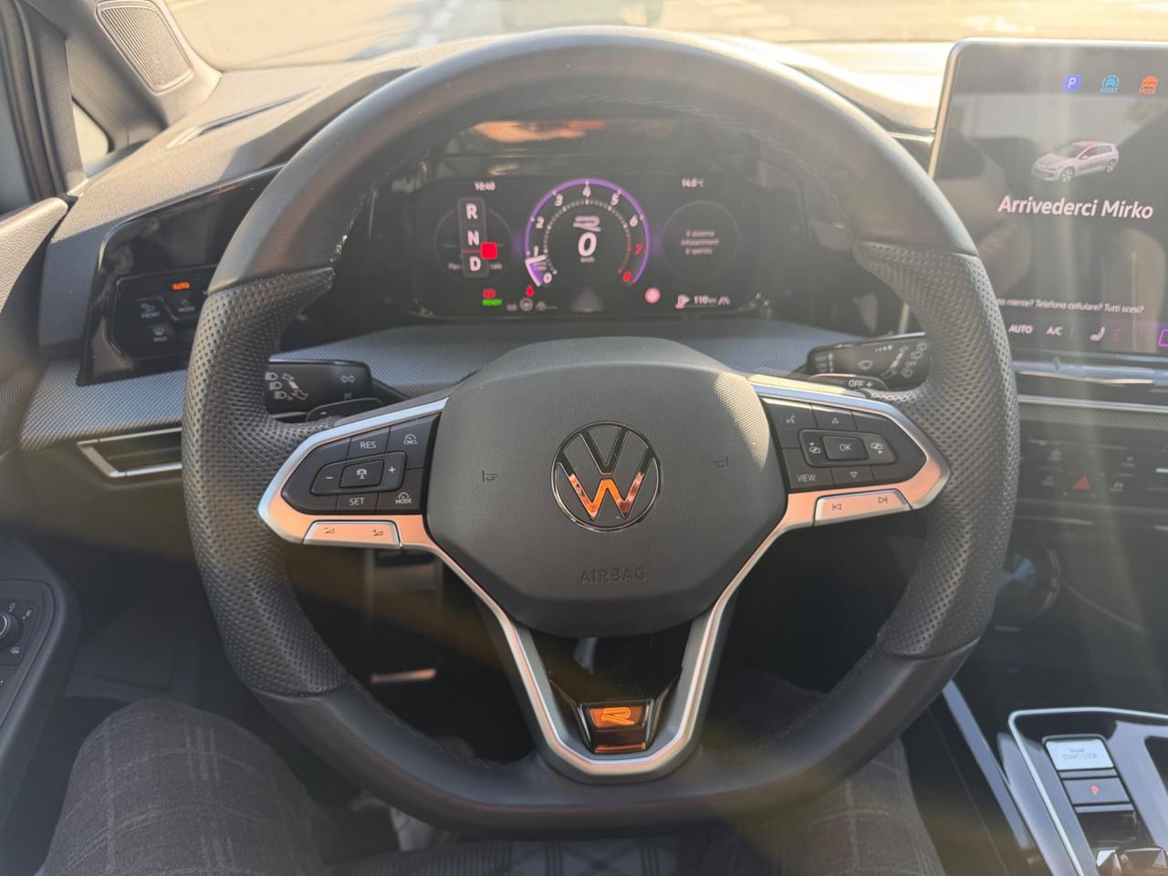 Volkswagen Golf 1.5 eTSI 115 CV DSG R-Line