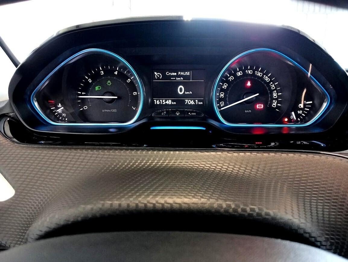 Peugeot 2008 1.2 82cv ALLURE TETTO PANORAMICO UNIPROPR