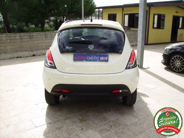 LANCIA Ypsilon 0.9 TwinAir 85 CV 5 porte Metano Ecochic Gold