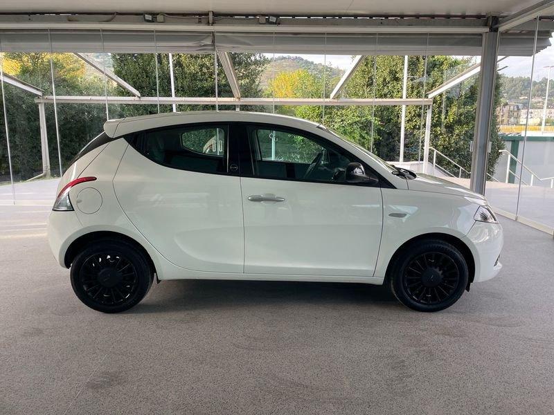 Lancia Ypsilon Ecochic 1.2 69cv GPL SILVER