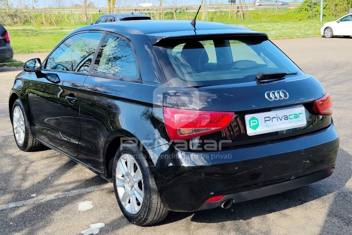 AUDI A1 1.6 TDI 105 CV Attraction