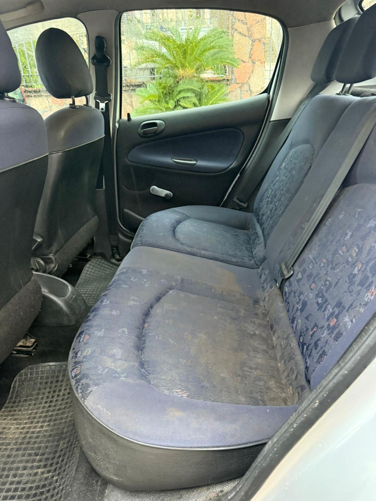 Peugeot 206 1.1 5p. XT