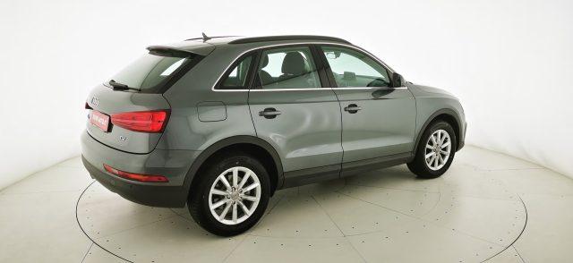 AUDI Q3 2.0 TDI 120 CV Business