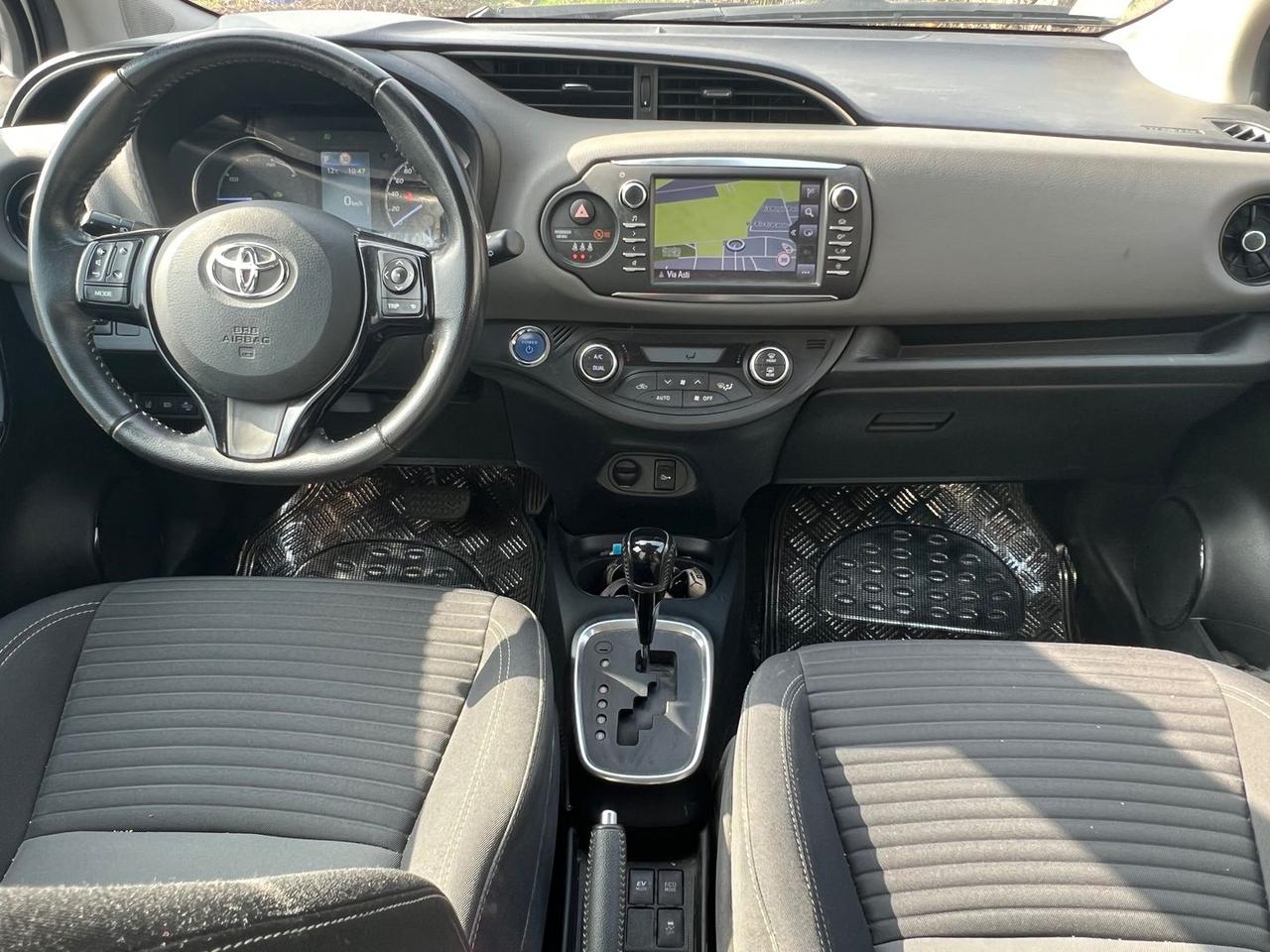 Toyota Yaris Active 1.5 VVT-i HEV #9713