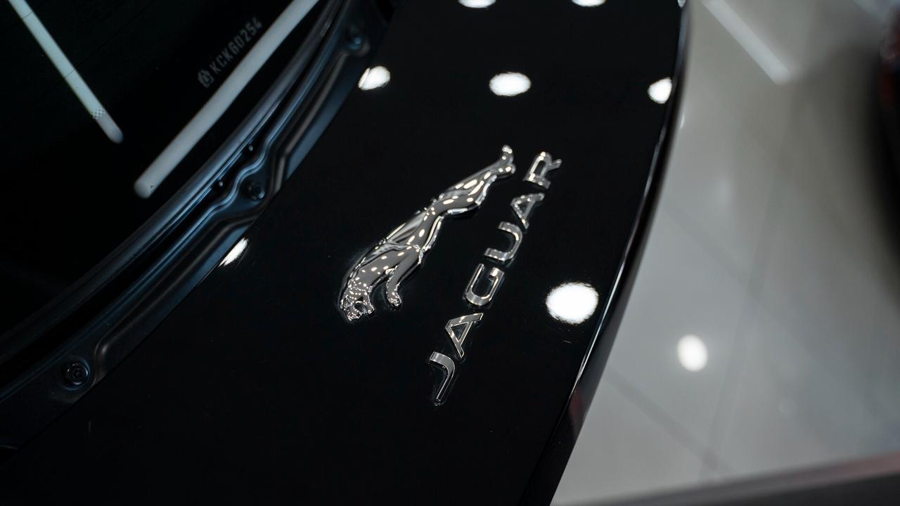 Jaguar F-Type COUPE 2.0 RWD 300CV R DYNAMIC AUTO XENO NAVI PELLE FULL OPTIONAL