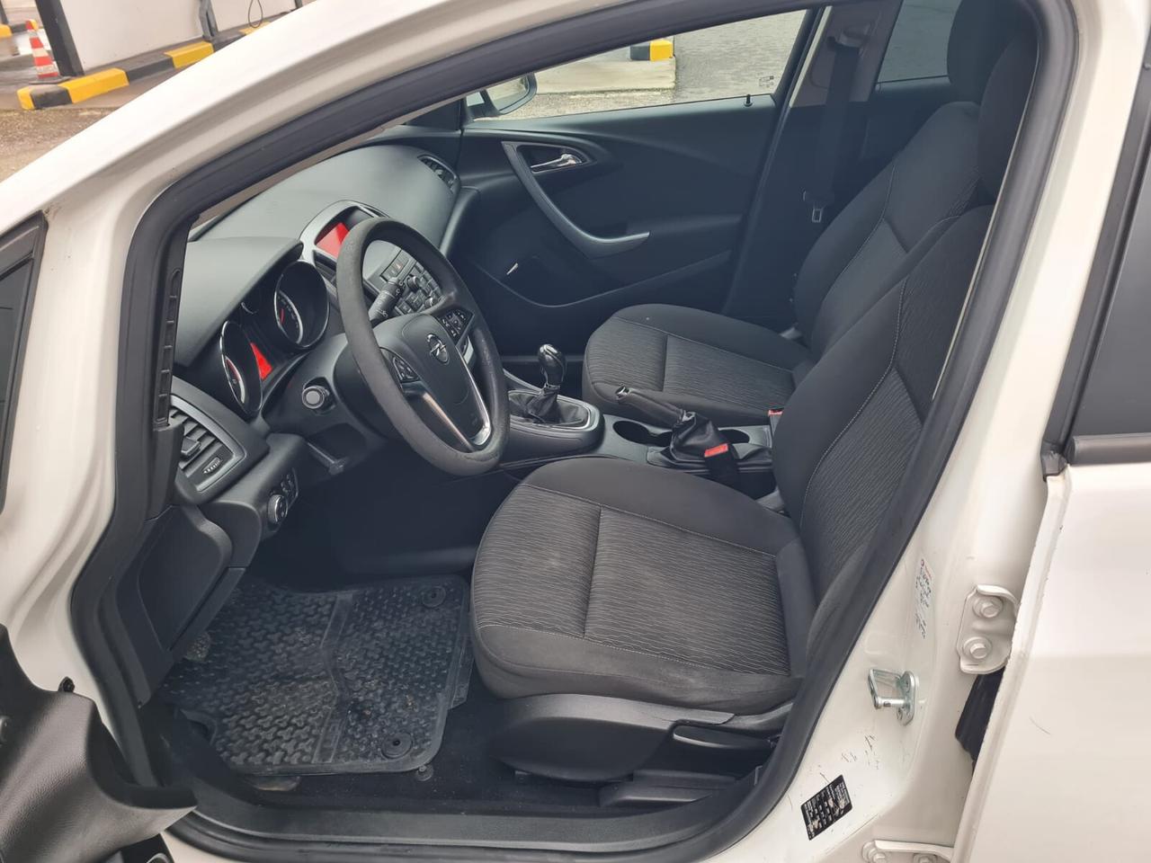 Opel Astra 1.7 CDTI 110CV Sports Tourer Cosmo