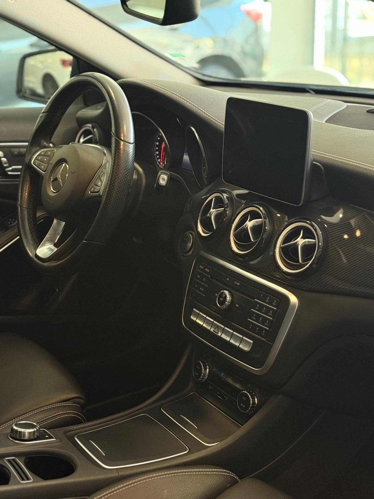 Mercedes-benz GLA 200 d Automatic 4Matic Night Edition