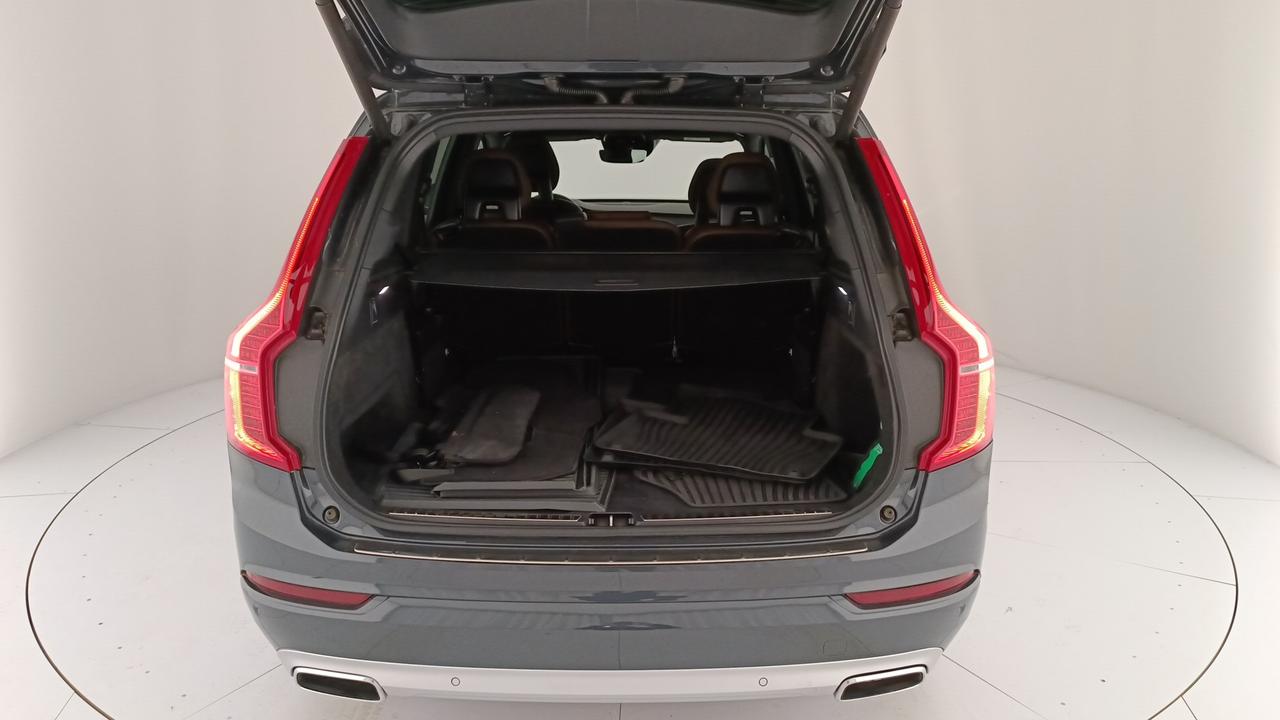 VOLVO XC90 2.0 b5 Momentum Pro awd 7p.ti geartronic