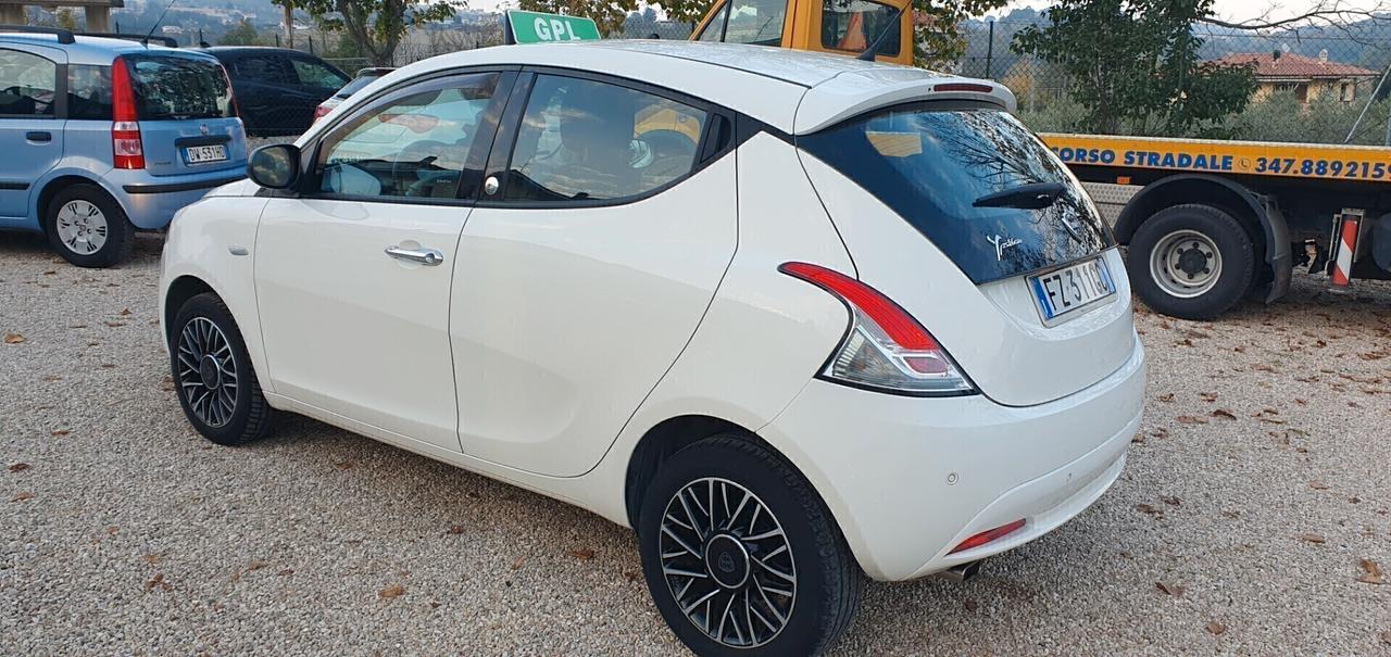 Lancia Ypsilon 1.2 69 CV 5 porte GPL Ecochic Gold