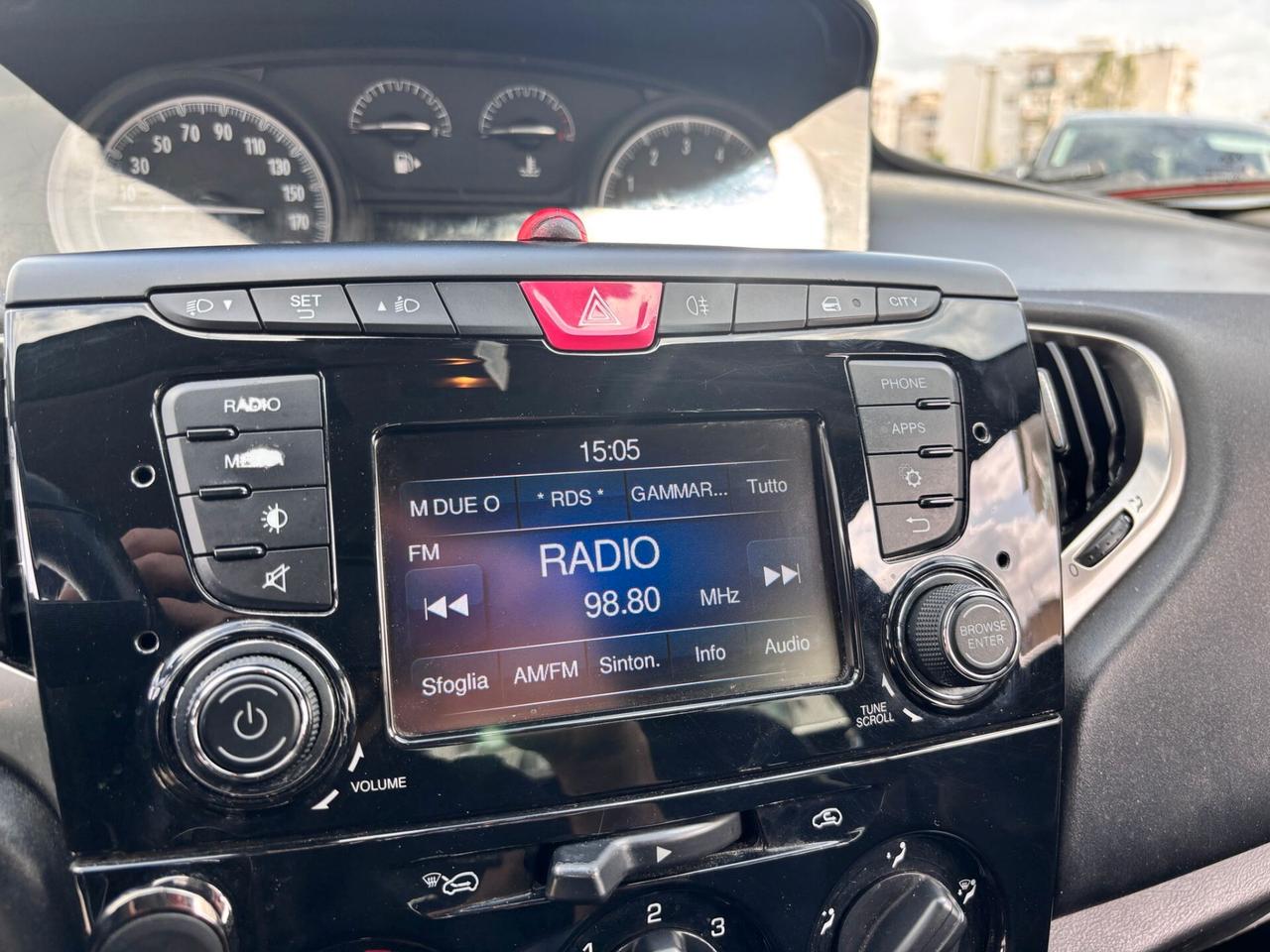 Lancia Ypsilon 1.2 69 CV 5 porte Ecochic Gold