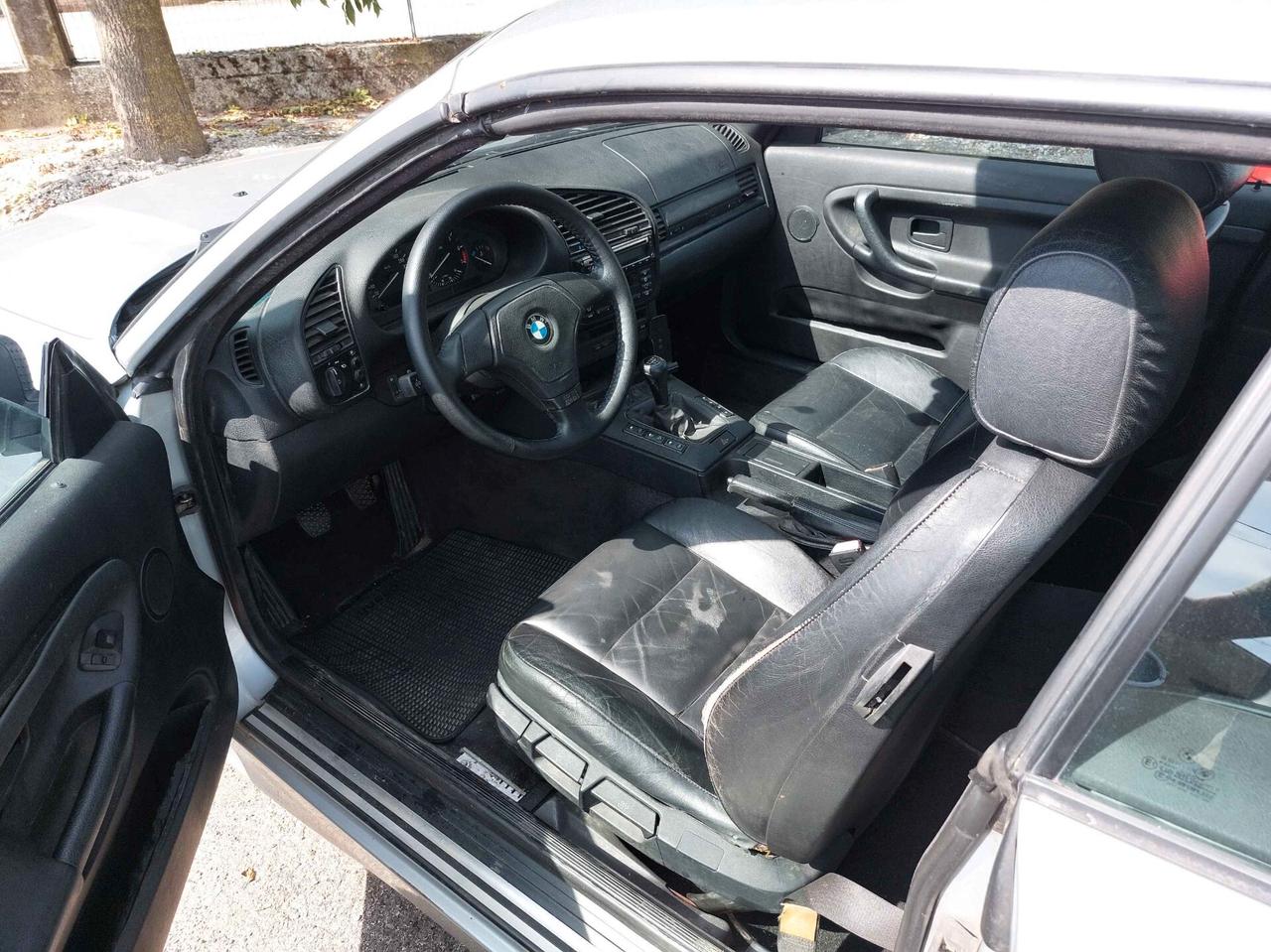 Bmw 320 Cabriolet del 1995 (E36)