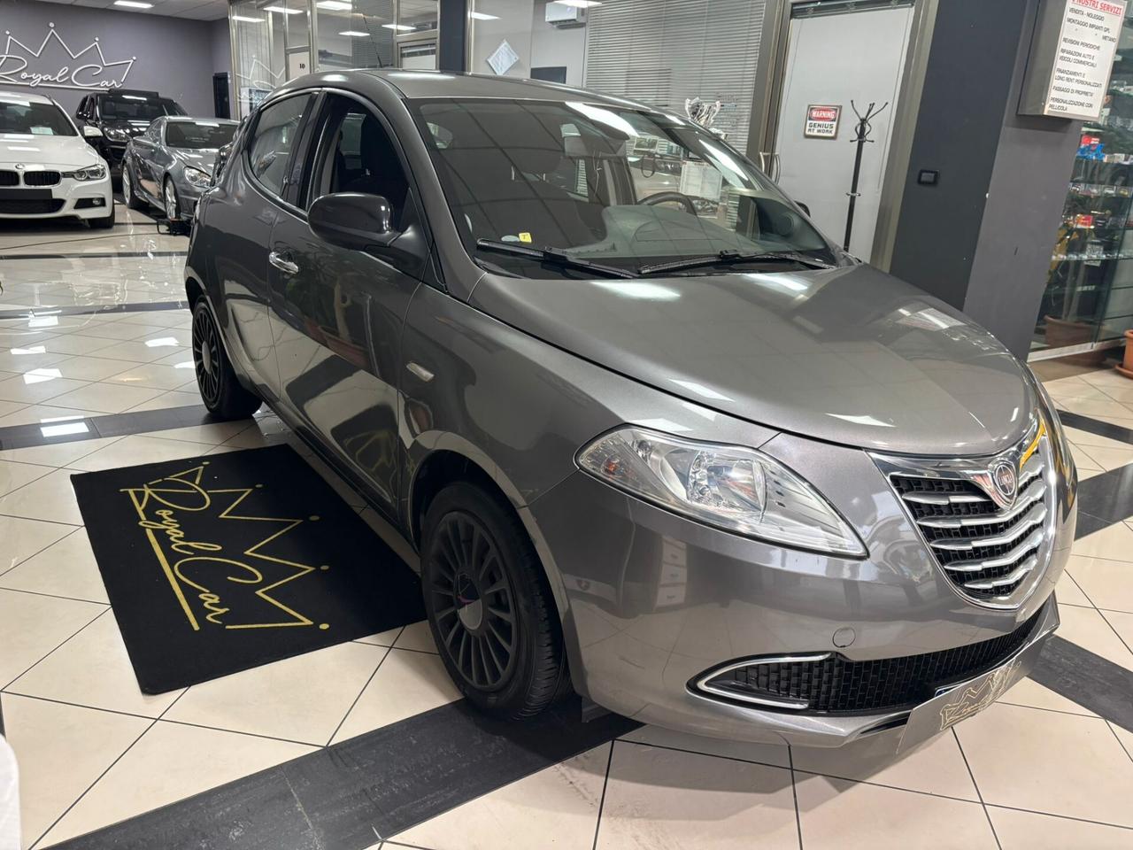 Lancia Ypsilon 1.2 69 CV 5 porte S&S Silver