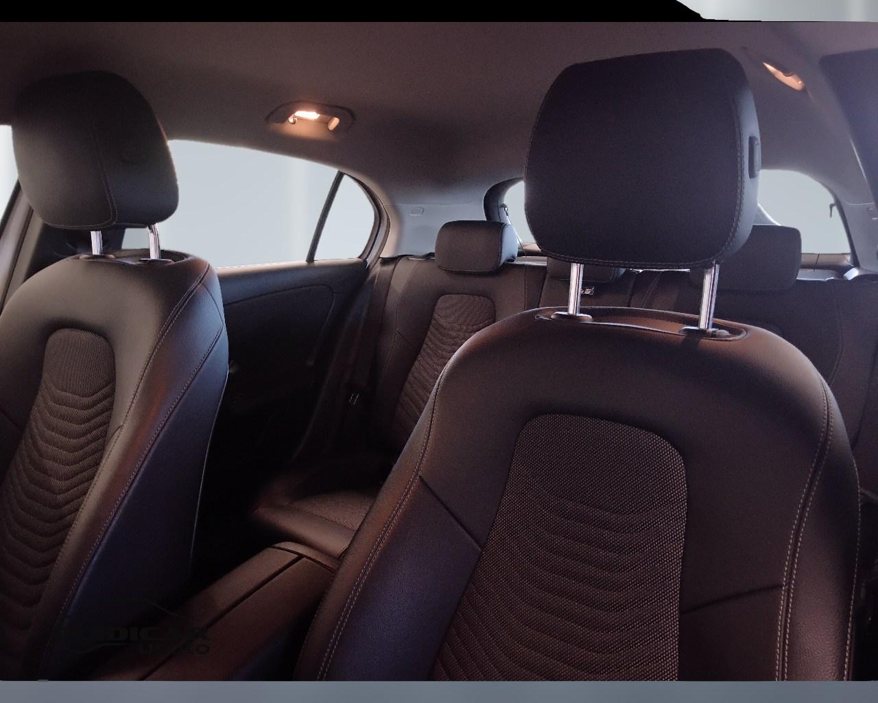 Mercedes-Benz Classe A - W177 2023 - A 180 d Advanced auto