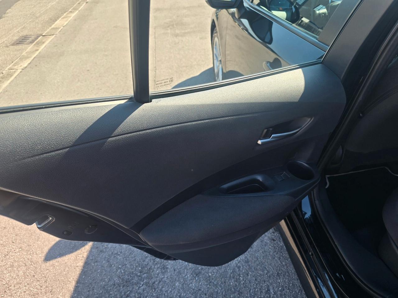 Toyota Corolla 1.8 Hybrid Business