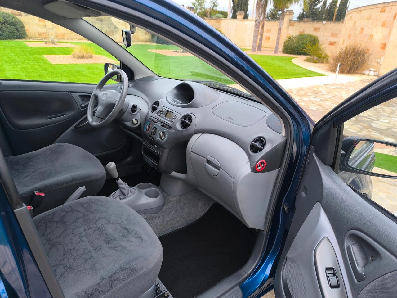 Toyota Yaris 1.0i benzina perfetta