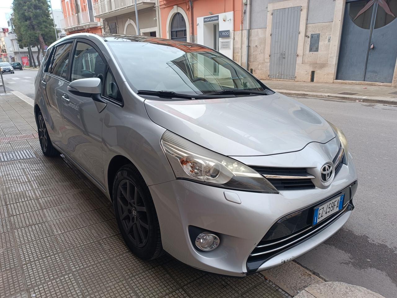 Toyota Verso 1.6 D-4D Style 110 CV TETTO CAMERA NAVI