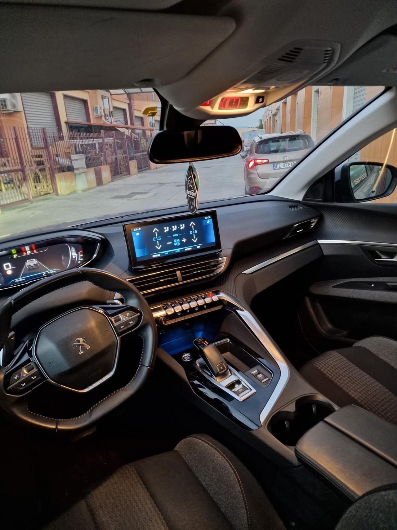 Peugeot 3008 BlueHDi 130 S&S EAT8 Active Pack